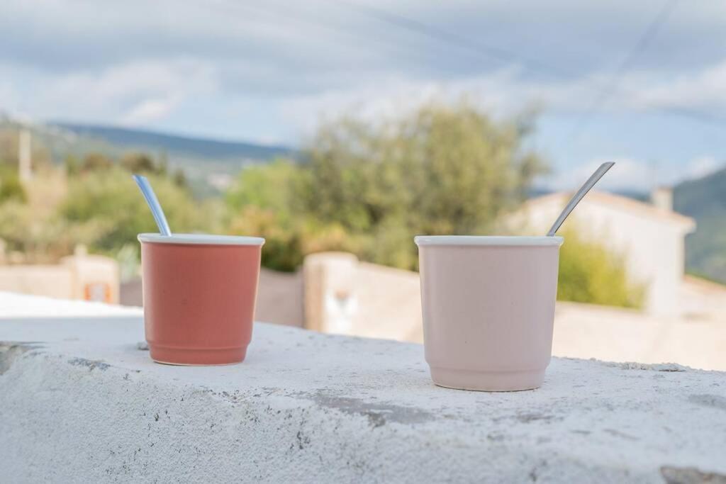 Maison Avec Jardin, Parking Entre Mer Et Montagne Le Revest-le-Eaux Eksteriør billede